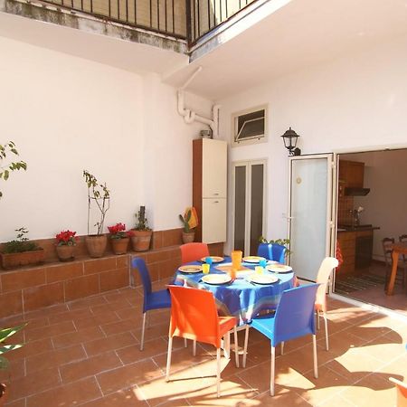 Casa Felice Nel Centro Storico, Ascensore E Terrazzo Catânia Exterior foto